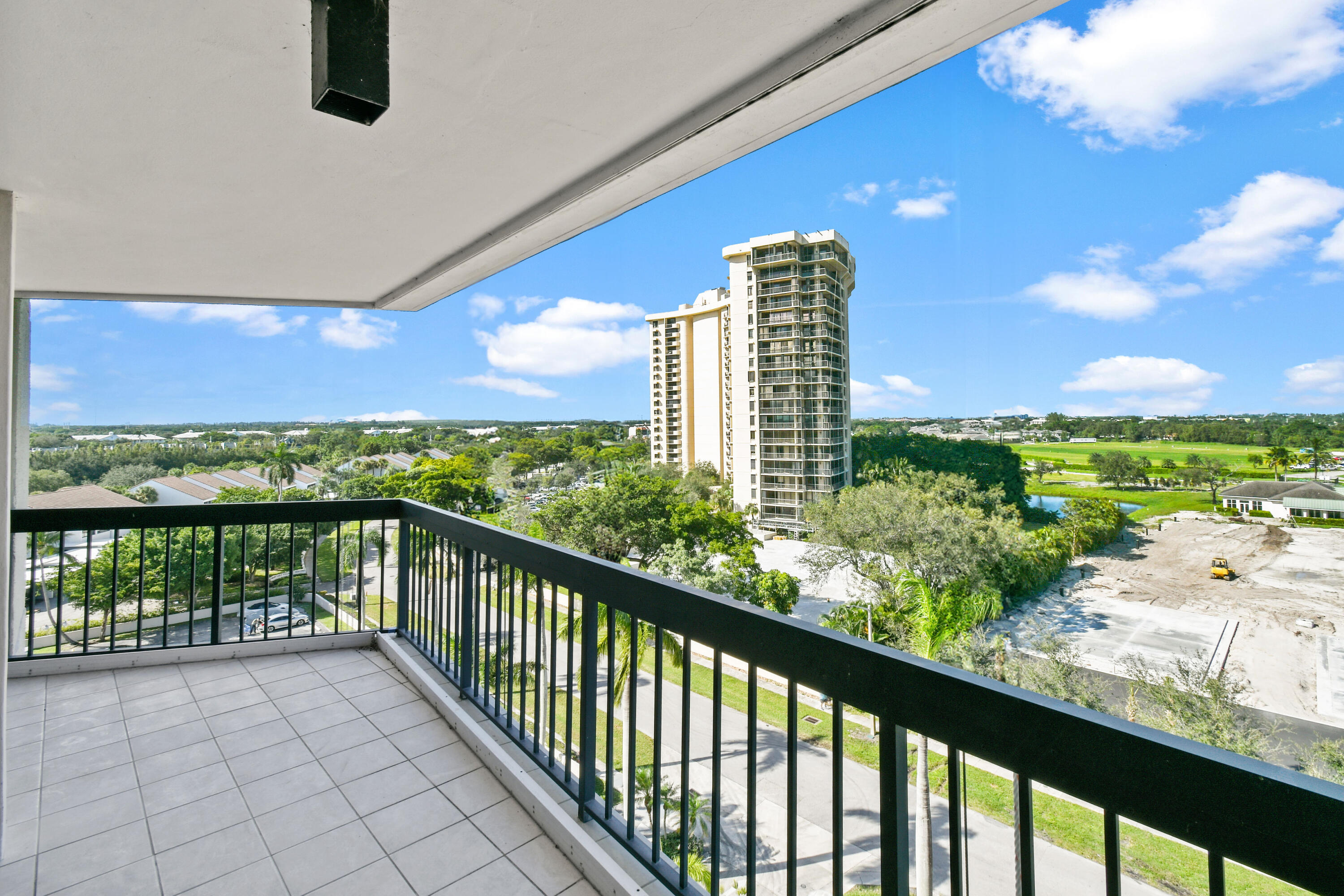 2425 Presidential Way, Unit 801 West Palm Beach, FL 33401 - Photo 20 of 41 a view of a city from a balcony