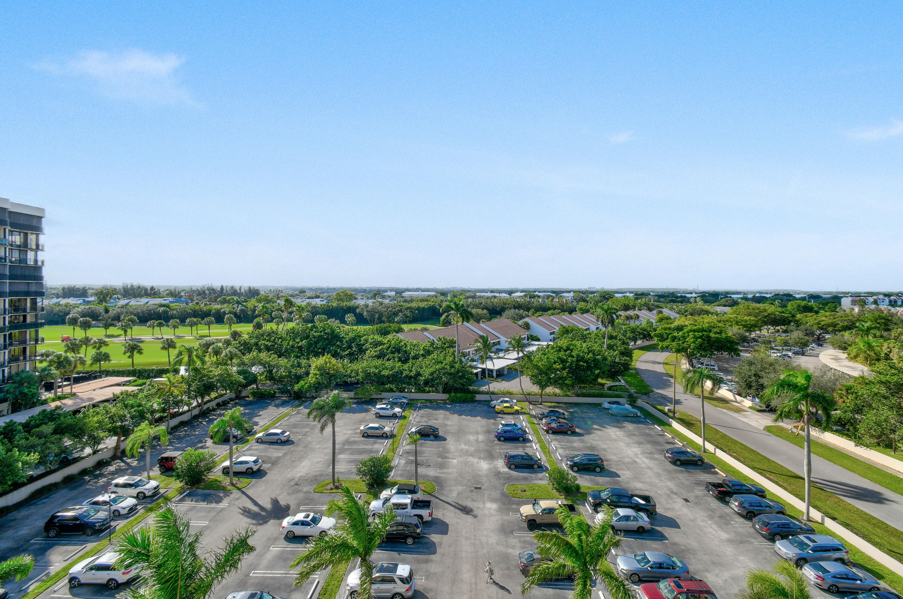 2425 Presidential Way, Unit 801 West Palm Beach, FL 33401 - Photo 34 of 41 a view of a city