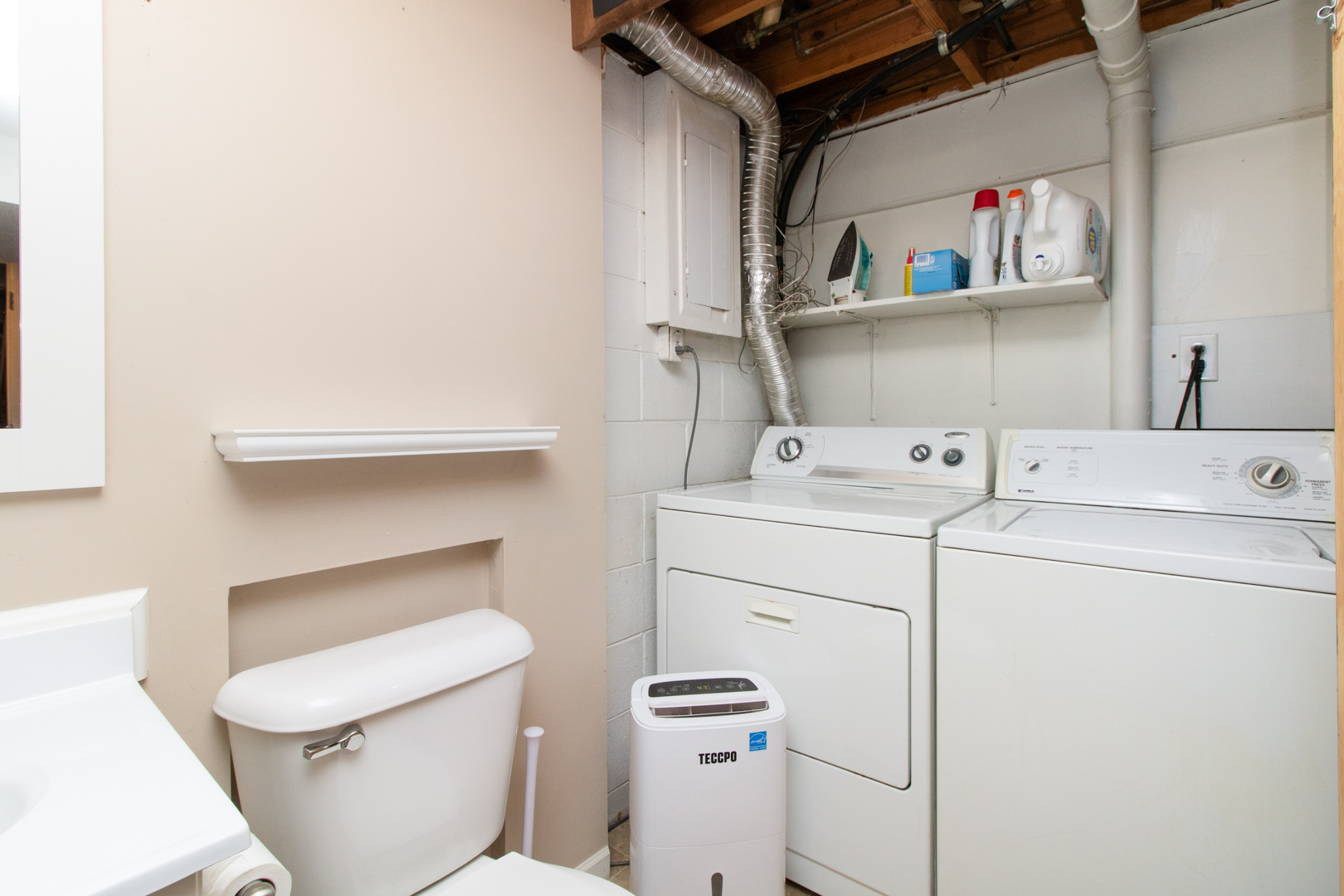 12 Timberview Drive Bloomington, IL 61701 - Photo 31 of 40 a utility room with dryer and washer