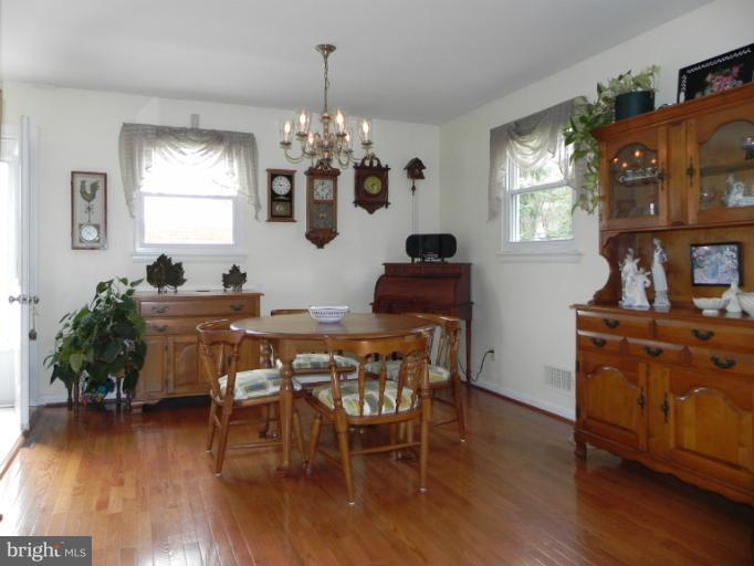 3814 Byxbee Road Randallstown, MD 21133 - Photo 8 of 23 Dining Room