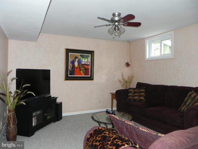 3814 Byxbee Road Randallstown, MD 21133 - Photo 10 of 23 Family Room