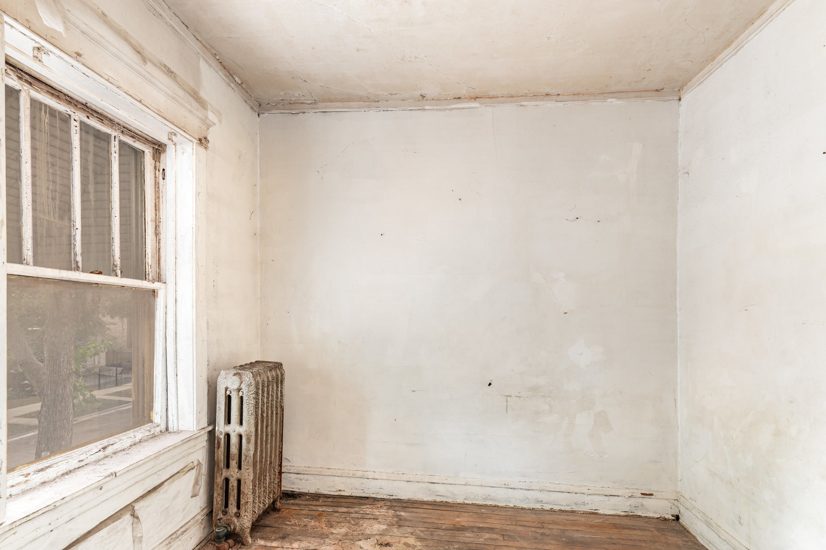 4920 West Cortez Street Chicago, IL 60651 - Photo 6 of 23