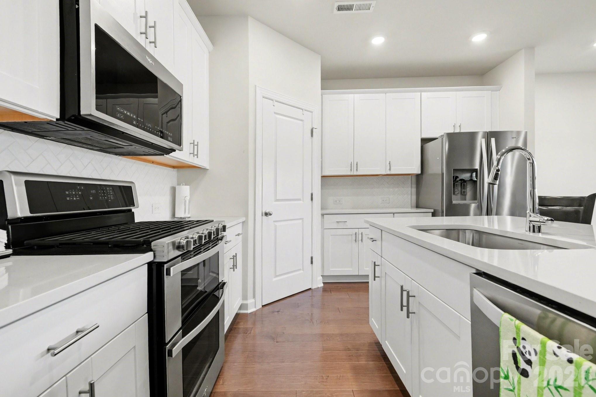 11416 Solstice Way Huntersville, NC 28078 - Photo 2 of 39