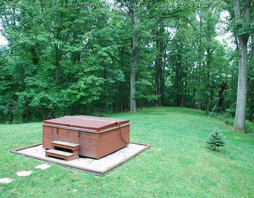 40 Allison Lane Winfield, WV 25213 - Photo 7 of 8 Swimming Pool/Hot Tub/Sauna.
