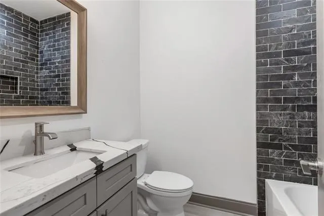 $1,900 | 1250 Leboeuf Street, New Orleans, LA 70114