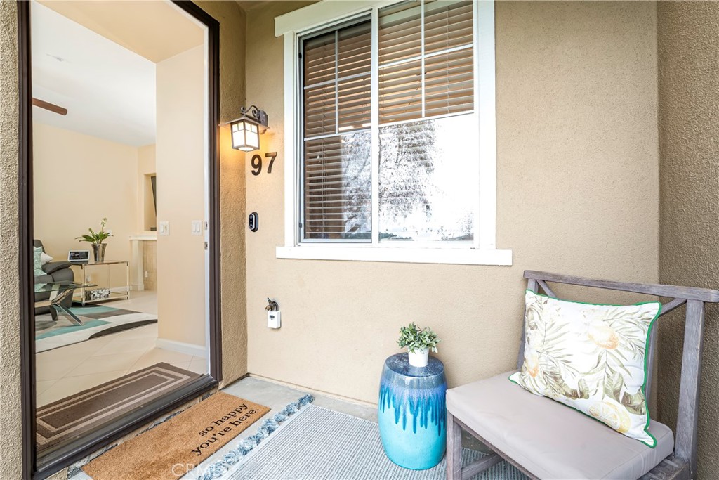 97 Chadron Circle Ladera Ranch, CA 92694 - Photo 5 of 56 Covered front porch at the entry