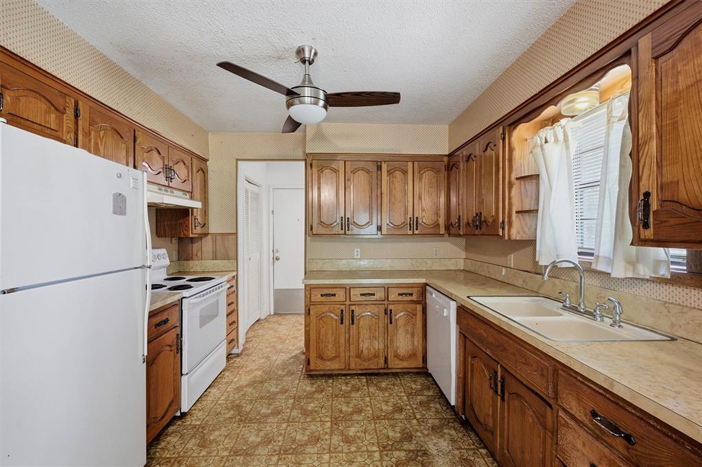510 Cleve Cole Road Denison, TX 75021 - Photo 23 of 39