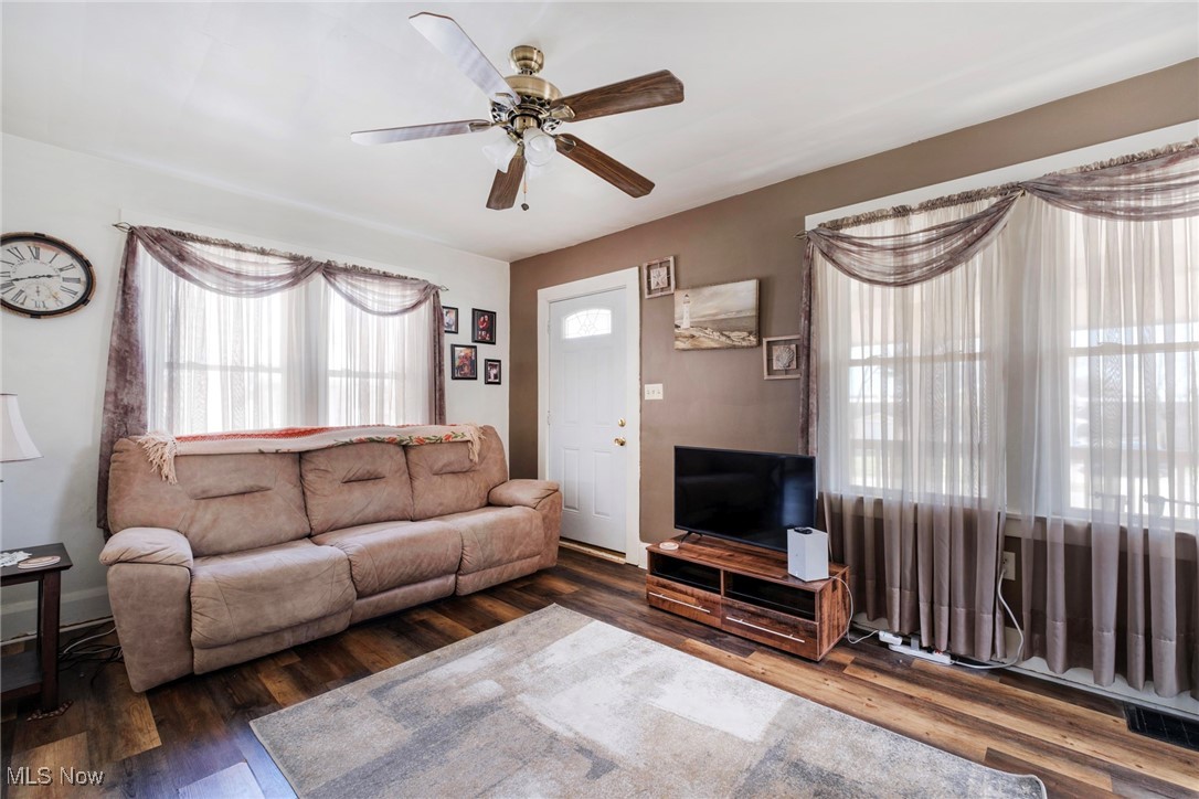 741 5th Street Struthers, OH 44471 - Photo 4 of 14 Gallery Image 4