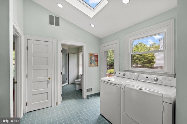 $1,495,000 | 12 East Windsor Avenue, Alexandria, VA 22301
