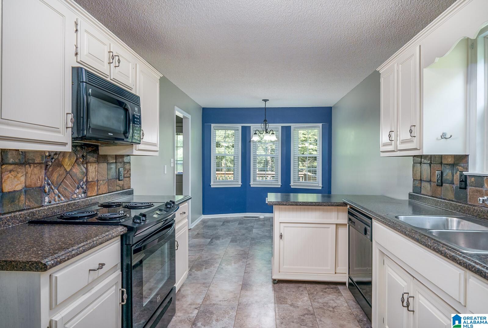 2136 Morton Road Warrior, AL 35180 - Photo 15 of 34