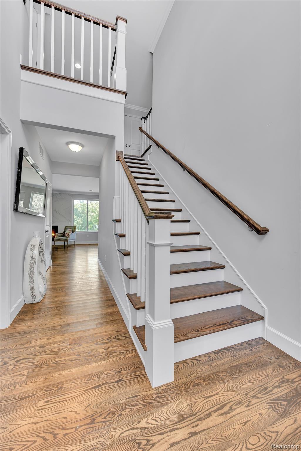 795 East Long Lake Road Troy, MI 48085 - Photo 5 of 32 4.5 Foyer