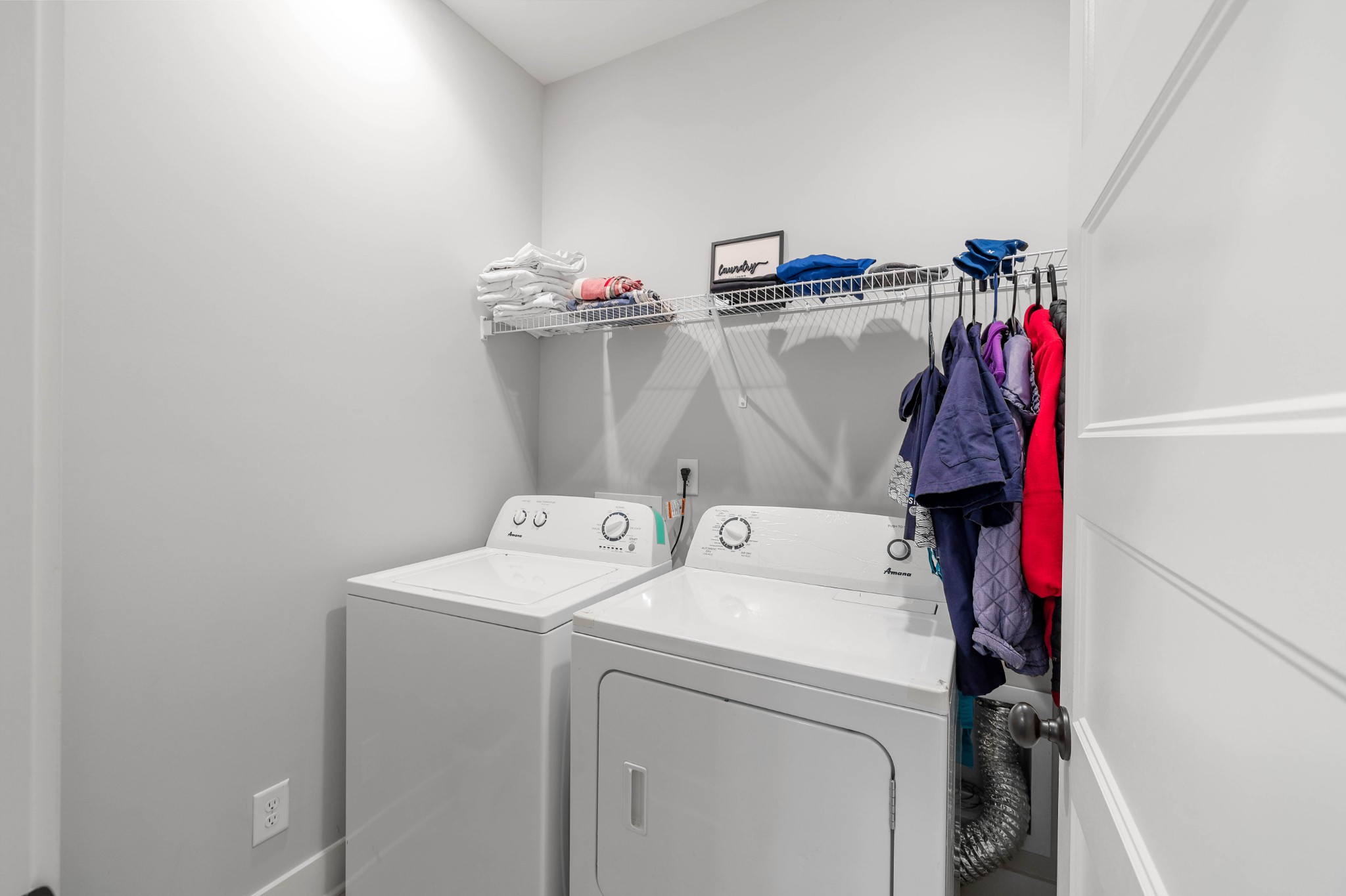 136 Neecee Drive Smyrna, TN 37167 - Photo 15 of 35 a utility room with dryer and washer