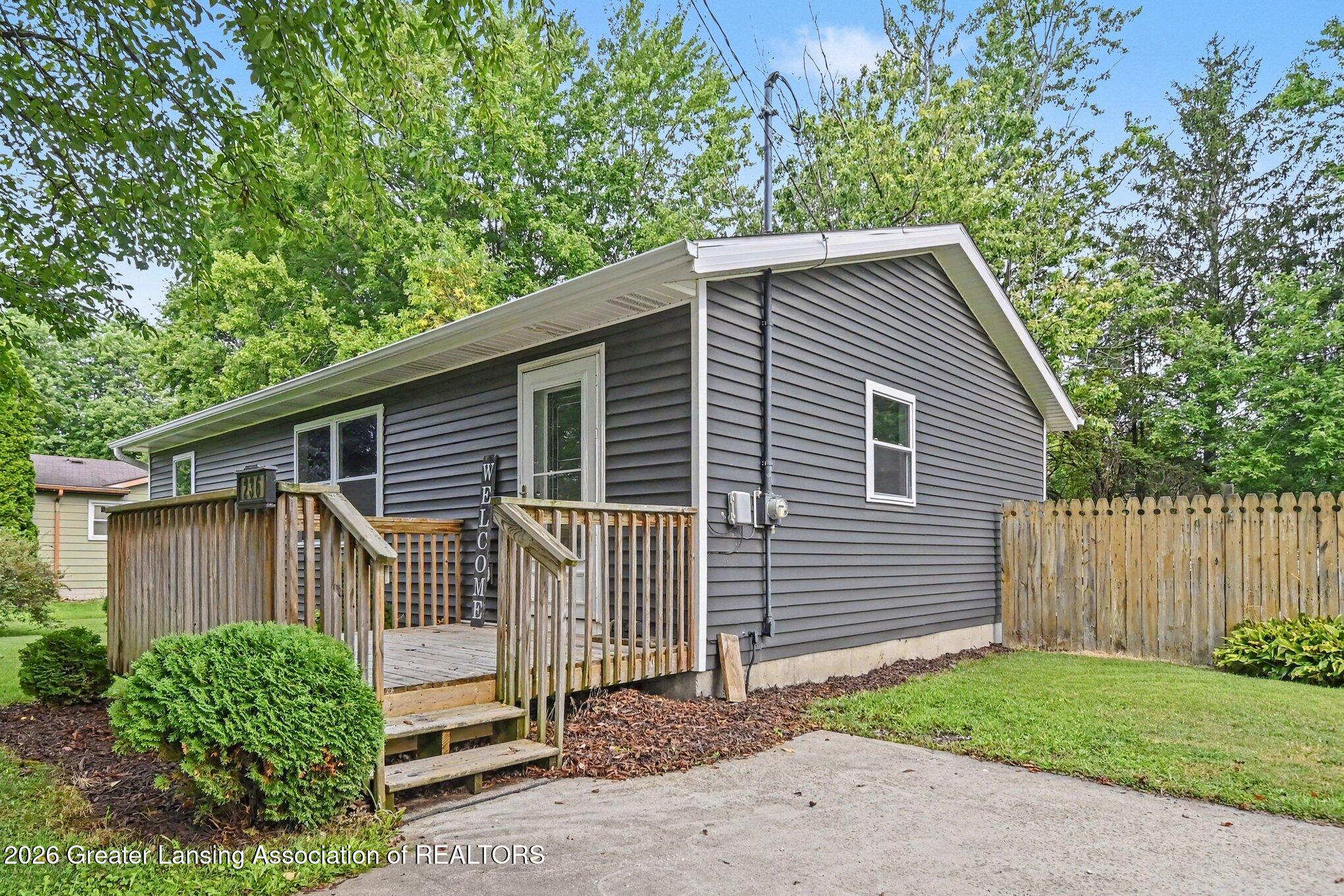 236 Dunham Street Sunfield, MI 48890 - Photo 3 of 34 002_file_4288