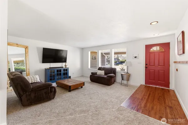 $410,000 | 6 Dove Street, Longview, WA 98632
