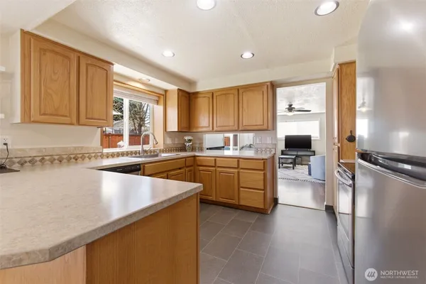 $410,000 | 6 Dove Street, Longview, WA 98632