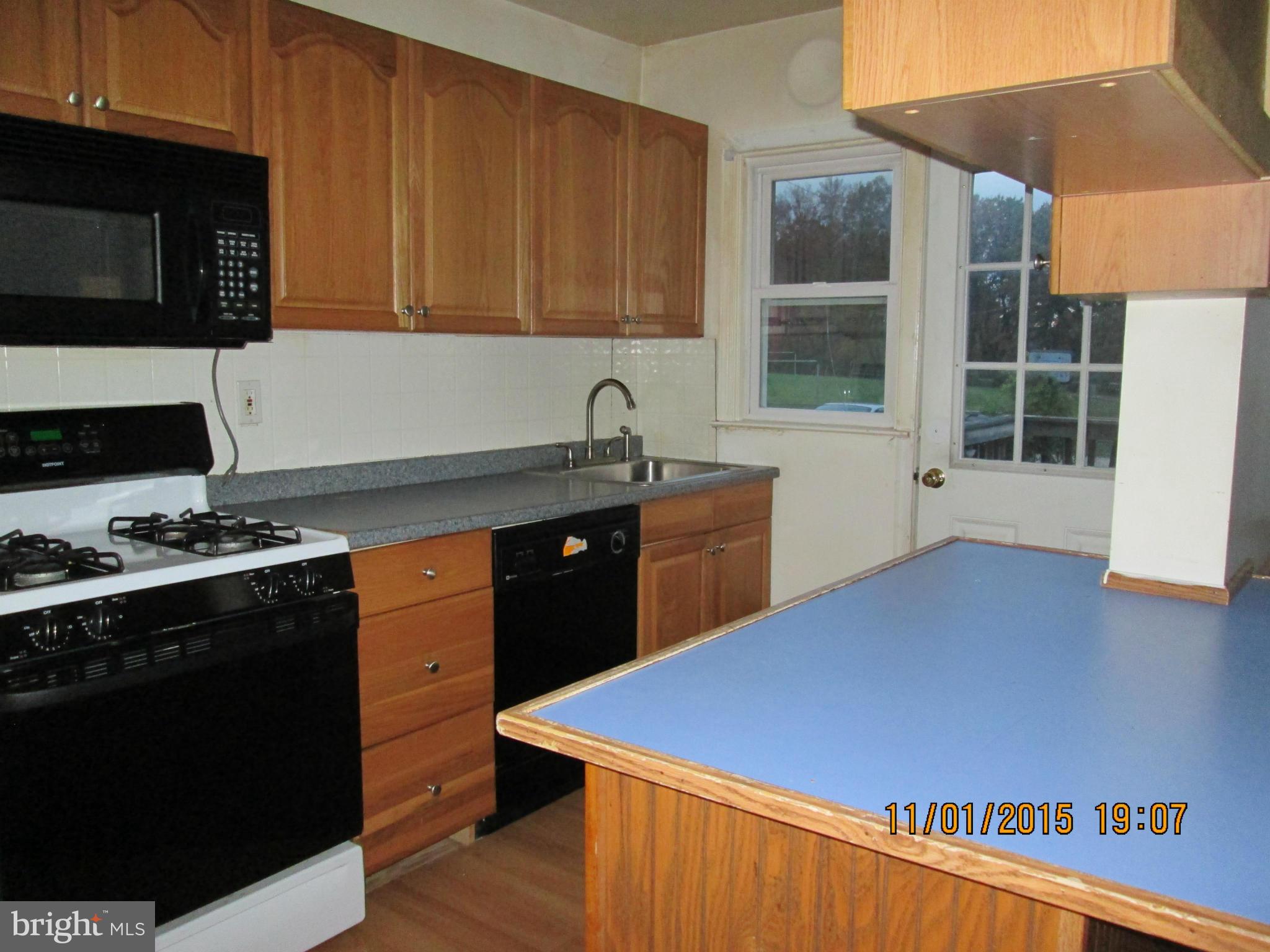 2249 Firethorn Road Baltimore, MD 21220 - Photo 5 of 13 Kitchen