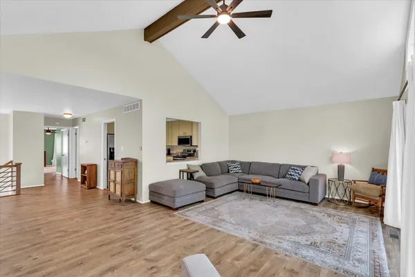 $315,000 | 27 Fields East, Champaign, IL 61822