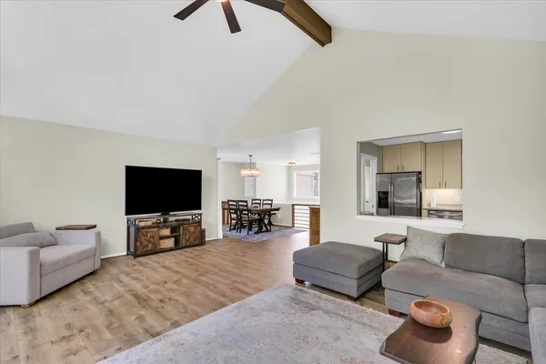 $315,000 | 27 Fields East, Champaign, IL 61822