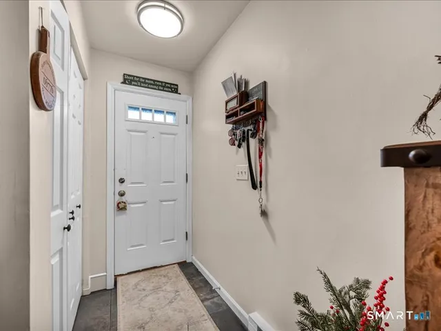 a view of walk in closet