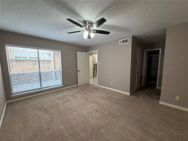 $1,950 | 2714 Creekwood Court, Carrollton, TX 75006