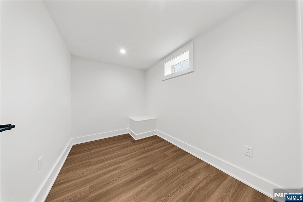 51 Becker Avenue Rochelle Park, NJ 07662 - Photo 45 of 48