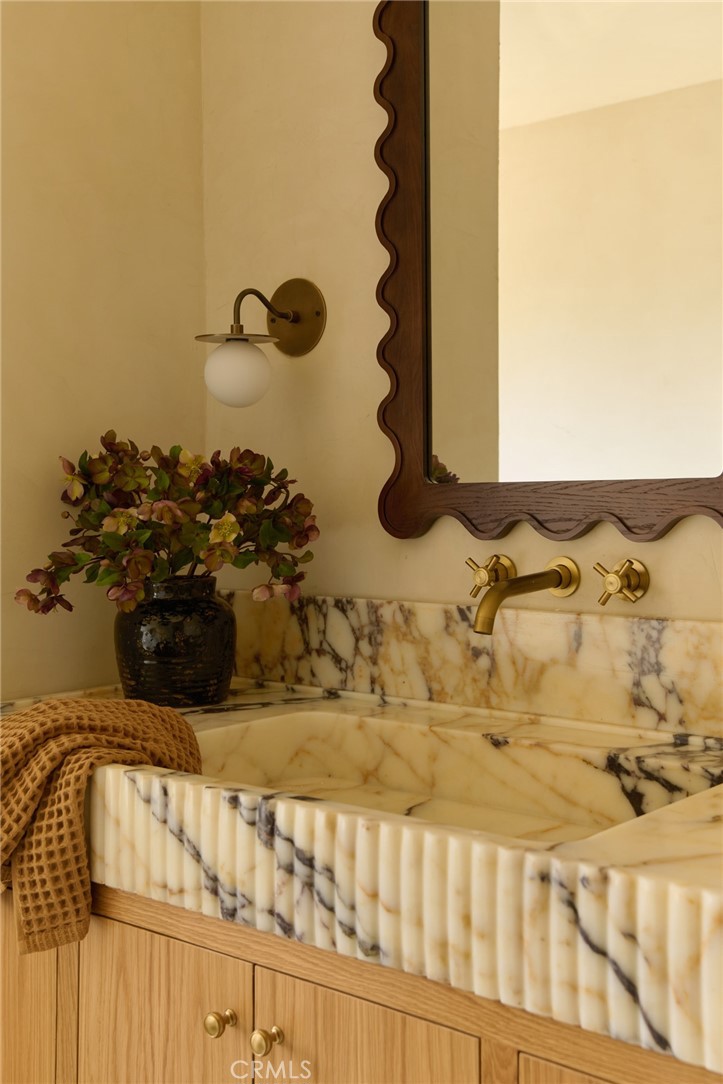 4367 Rising Hill Road Altadena, CA 91001 - Photo 23 of 57 a bathroom with a shower