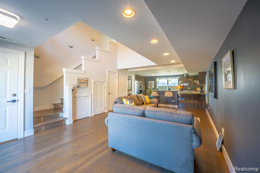 622 West Eleven Mile Road Royal Oak, MI 48067 - Photo 5 of 19