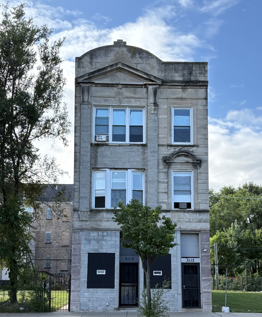 3113 West Roosevelt Road Chicago, IL 60612 - Photo 1 of 11