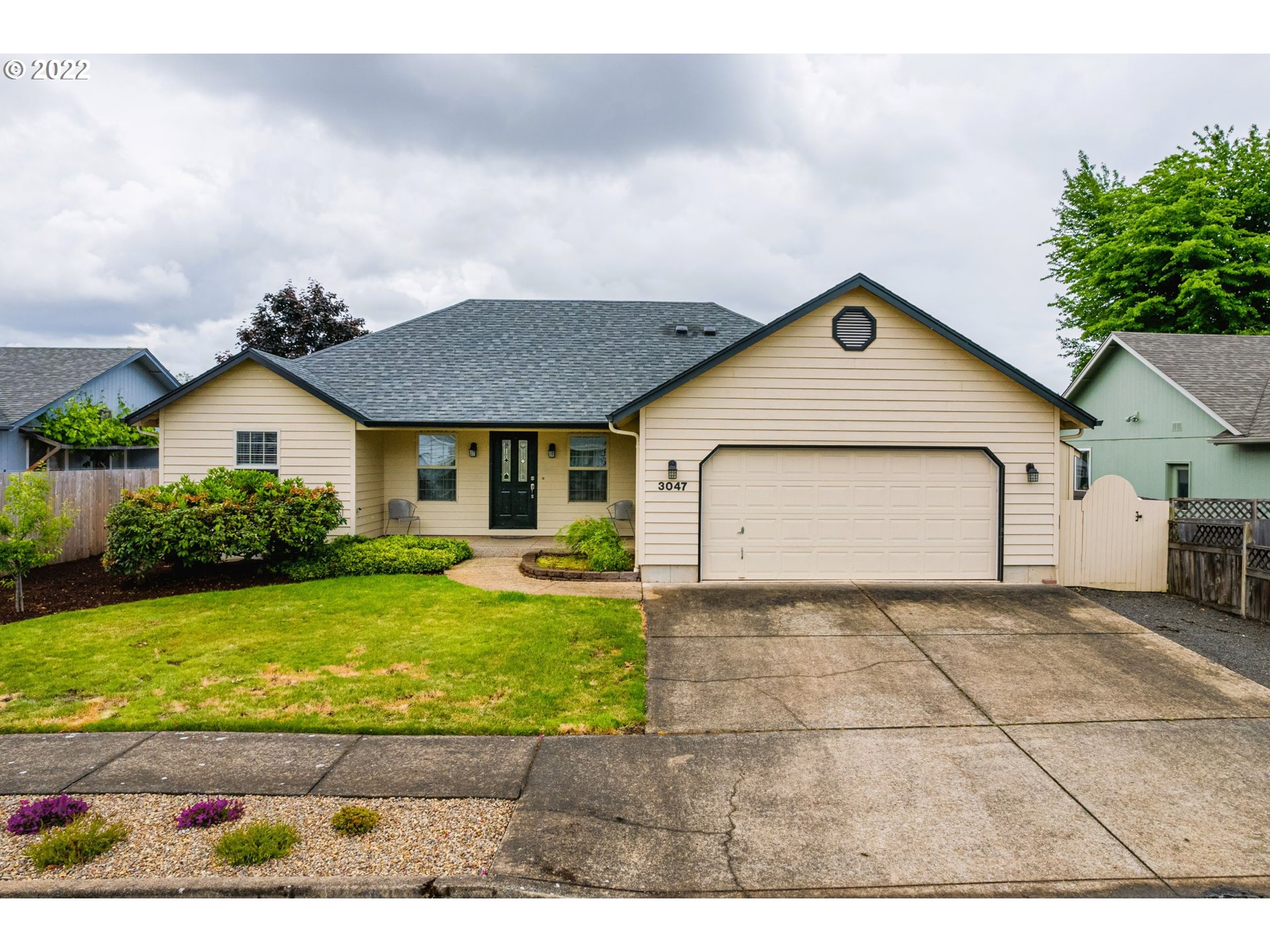 3047 Brett Loop Eugene, OR 97404 - Photo 1 of 32 Gallery Image 1