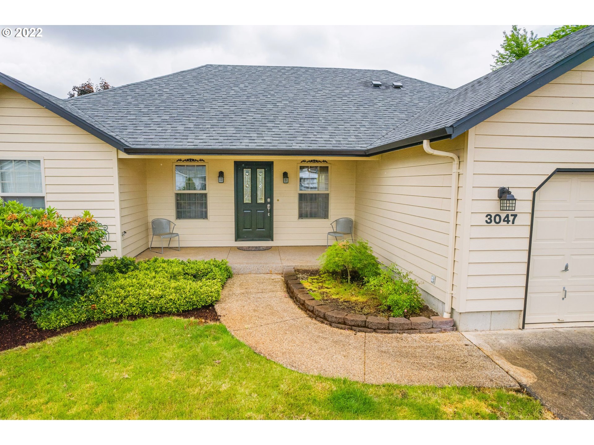 3047 Brett Loop Eugene, OR 97404 - Photo 6 of 32 Gallery Image 6