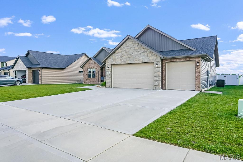 413 Rumsfeld Drive Troy, IL 62294 - Photo 3 of 56