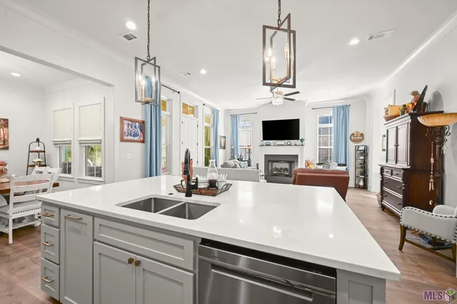 $569,900 | 13575 Sawmill Drive, Baton Rouge, LA 70818