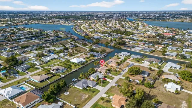 $458,000 | 1206 Southwest 1st Place, Cape Coral, FL 33991