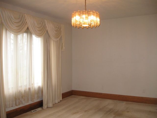 4909 West Middle Road Peoria, IL 61607 - Photo 5 of 15 Gallery Image 5