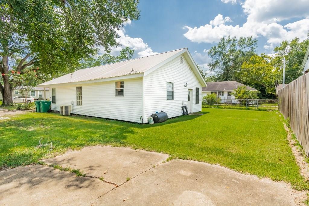 720 Phillips Street Sulphur, LA 70663 - Photo 17 of 19