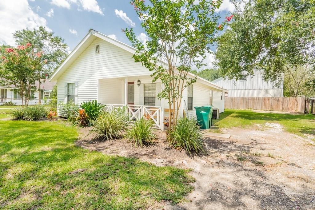 720 Phillips Street Sulphur, LA 70663 - Photo 2 of 19