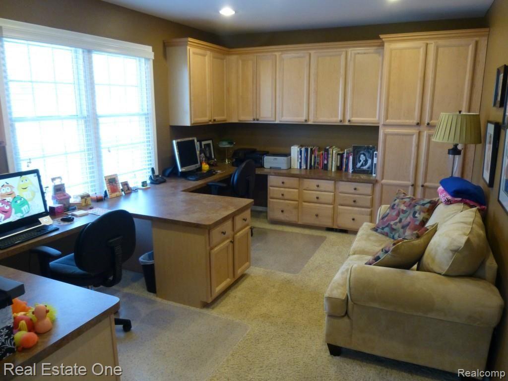 35124 Spring Hill Road Farmington, MI 48331 - Photo 10 of 27 custom library with dual work stations