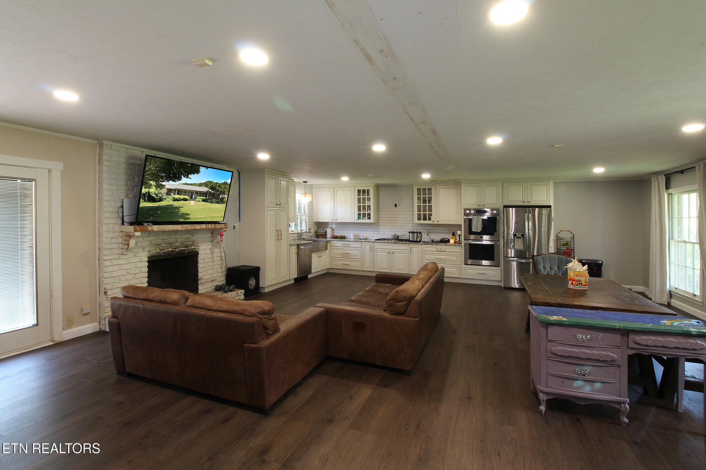 3718 Cherrylog Road Knoxville, TN 37921 - Photo 5 of 31 Great Room