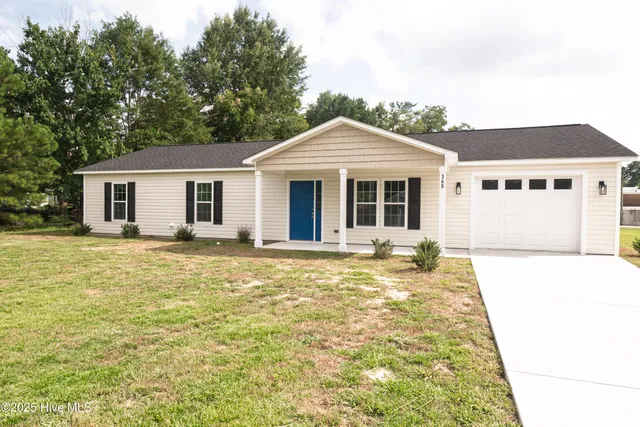 $229,900 | 360 Oak Street, Roseboro, NC 28382