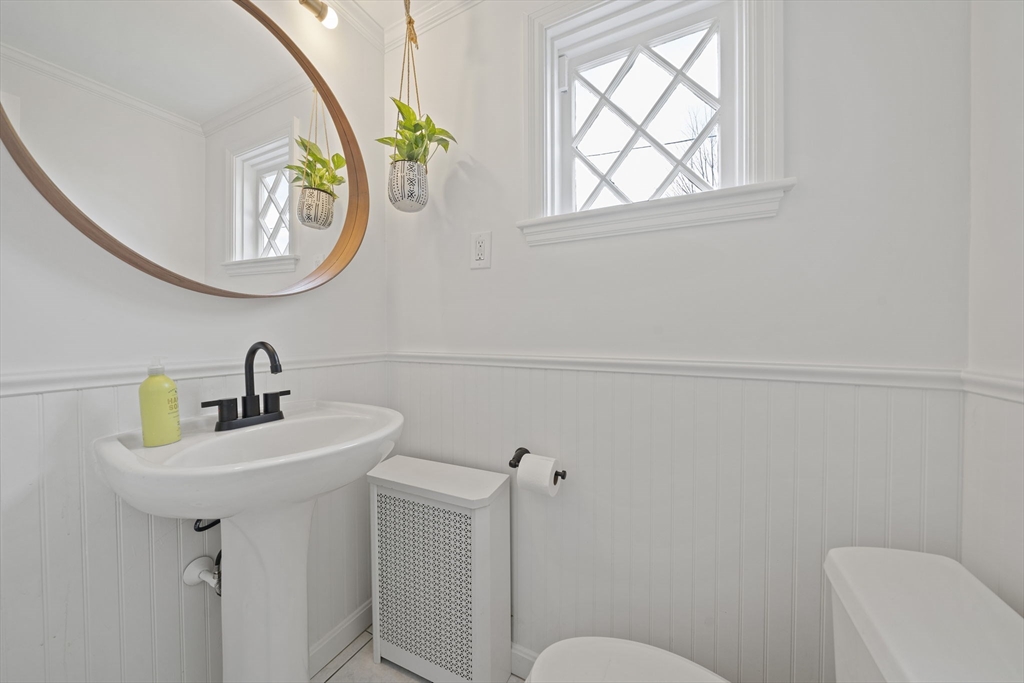 86 Alton Road Quincy, MA 02169 - Photo 10 of 39 Gallery Image 10