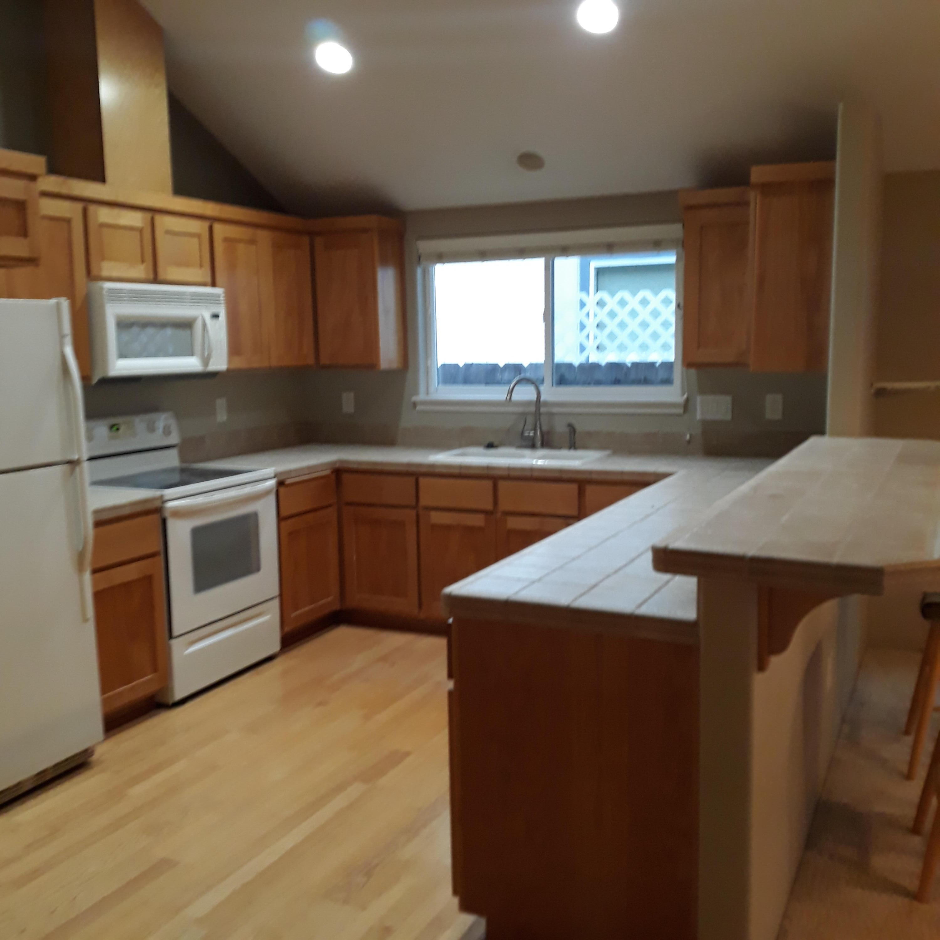 735 South Haskell Street Central Point, OR 97502 - Photo 7 of 25 Gallery Image 7