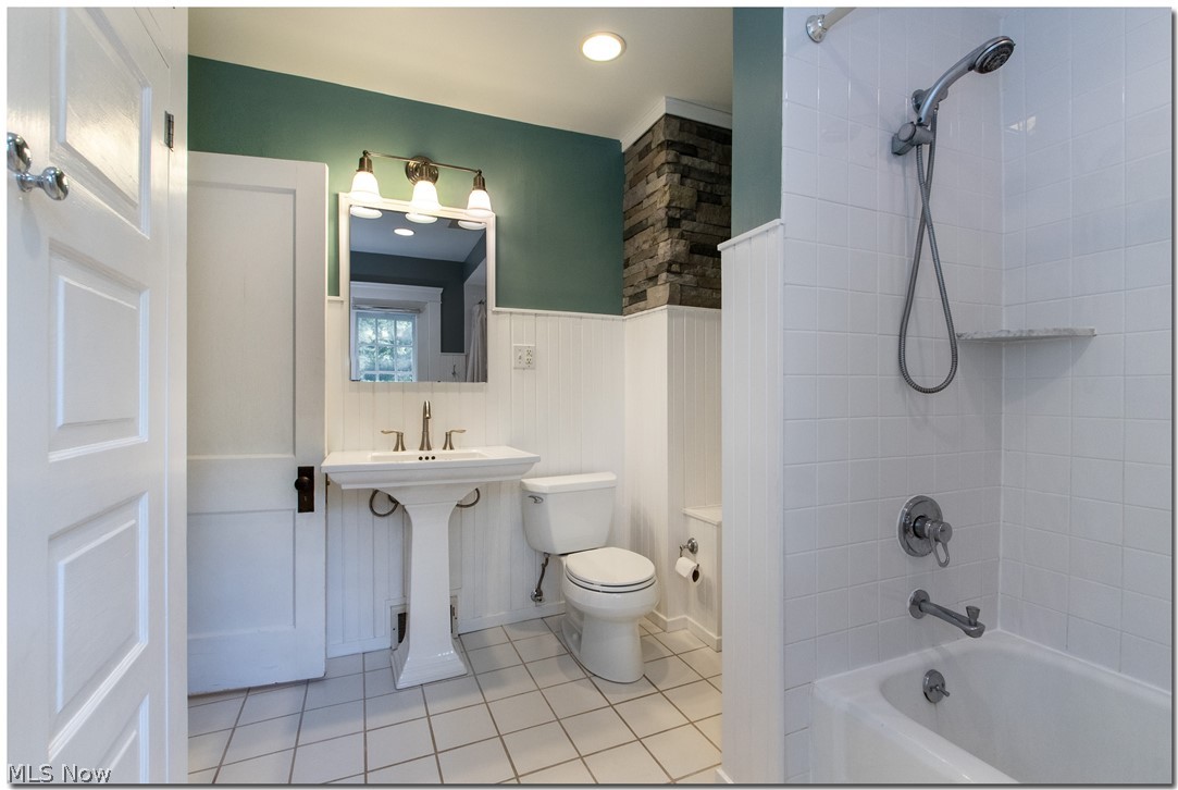 2645 Shaker Road Cleveland Heights, OH 44118 - Photo 24 of 35