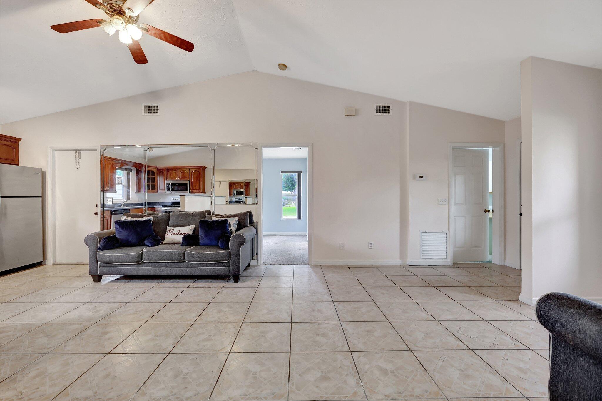 5753 Southeast Mercedes Avenue Stuart, FL 34997 - Photo 30 of 31 37-web-or-mls-632A1890