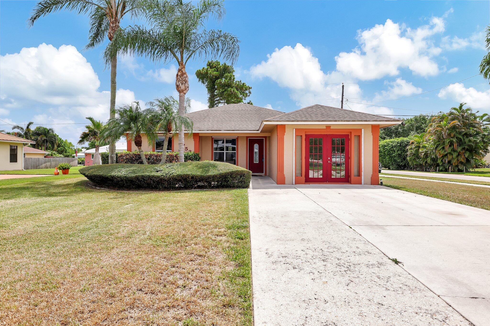 5753 Southeast Mercedes Avenue Stuart, FL 34997 - Photo 4 of 31 1-web-or-mls-632A1711