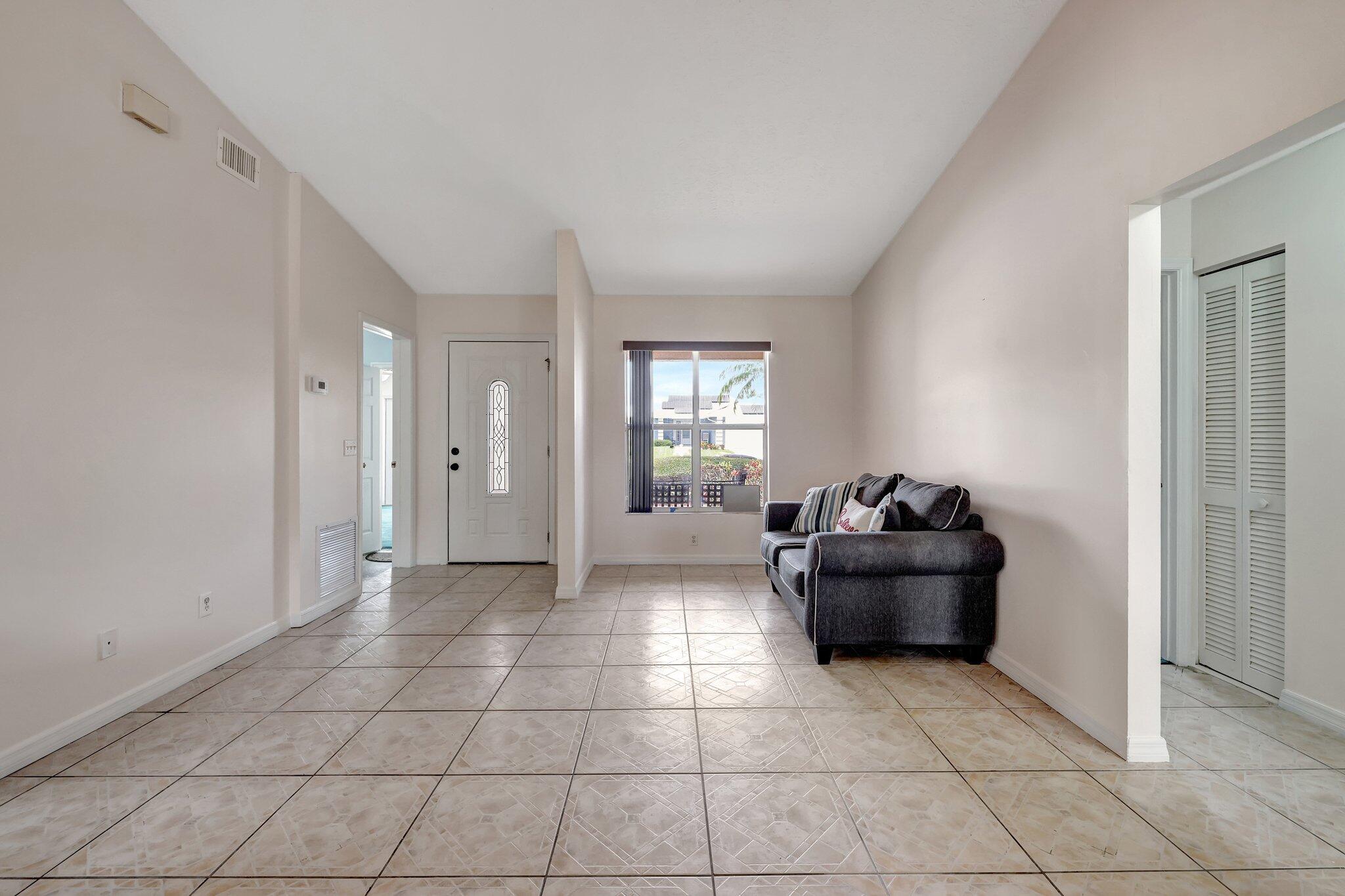 5753 Southeast Mercedes Avenue Stuart, FL 34997 - Photo 9 of 31 10-web-or-mls-632A1755