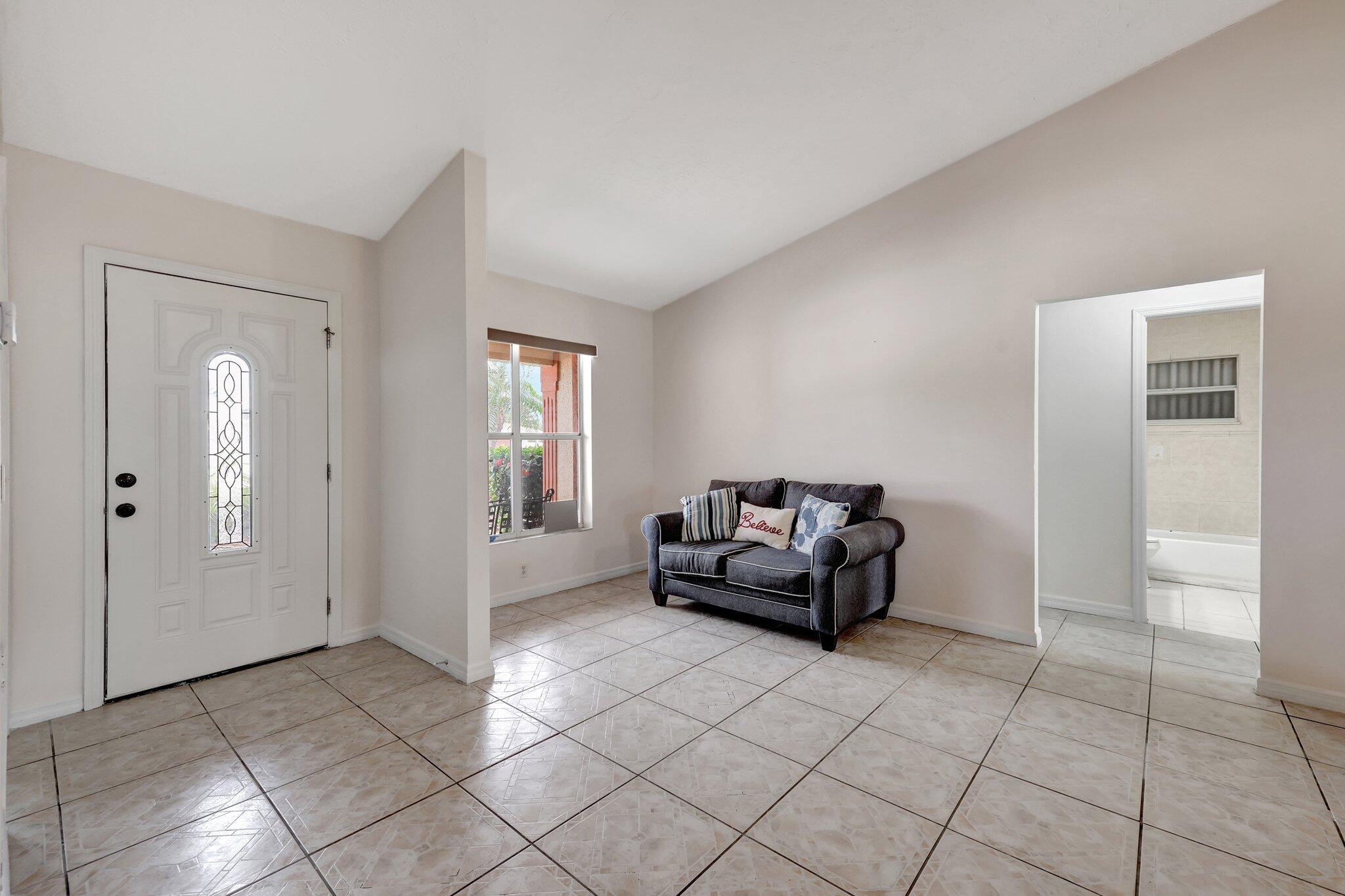 5753 Southeast Mercedes Avenue Stuart, FL 34997 - Photo 10 of 31 11-web-or-mls-632A1760