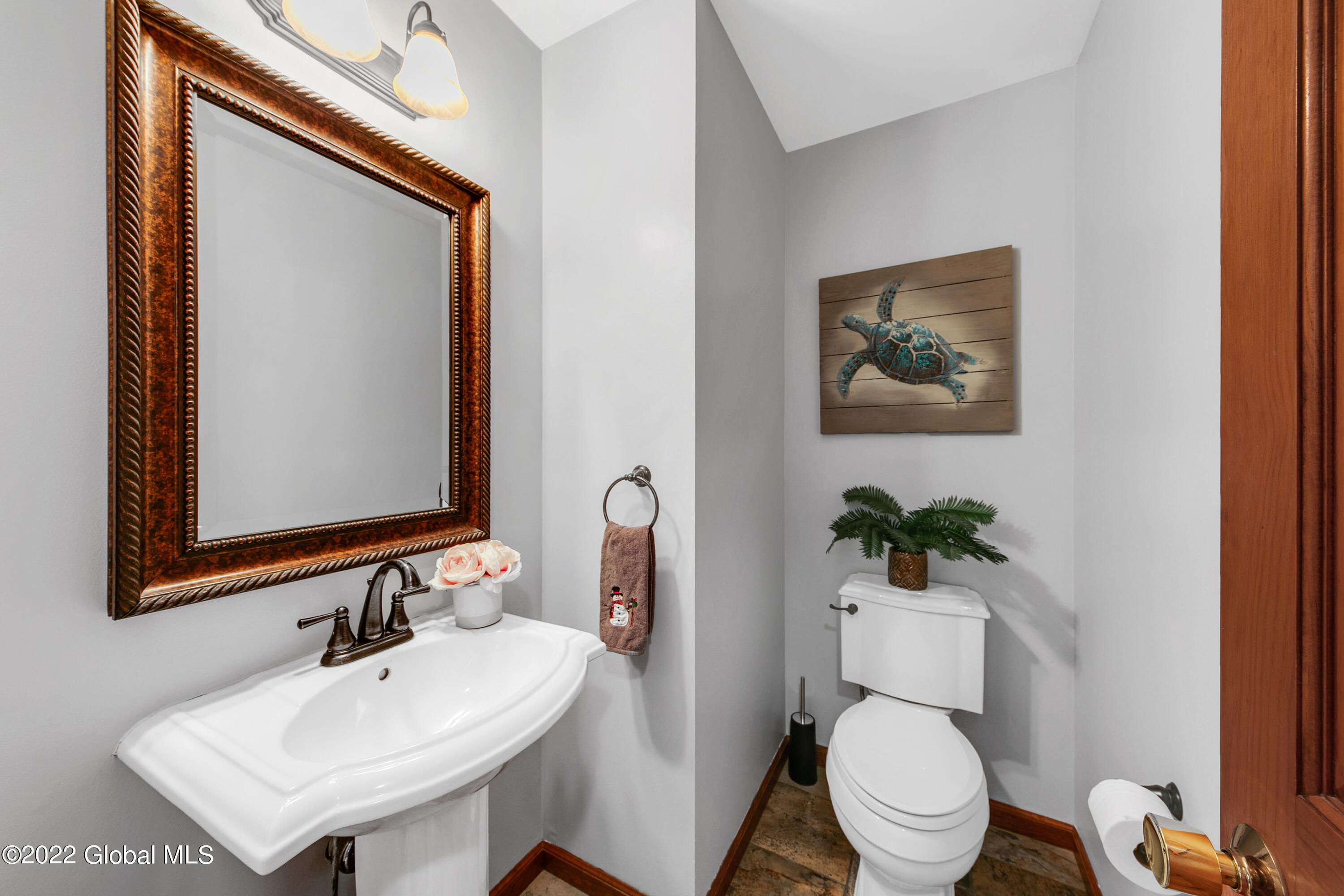 14 Thomas Drive Wynantskill, NY 12198 - Photo 16 of 52 14 Thomas Dr (4)