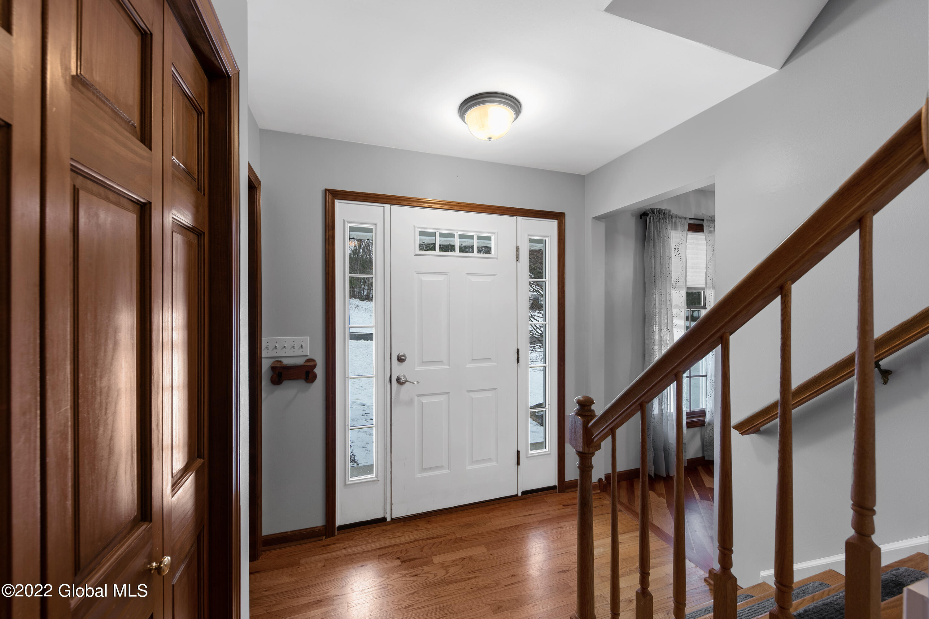 14 Thomas Drive Wynantskill, NY 12198 - Photo 3 of 52 14 Thomas Dr (18)