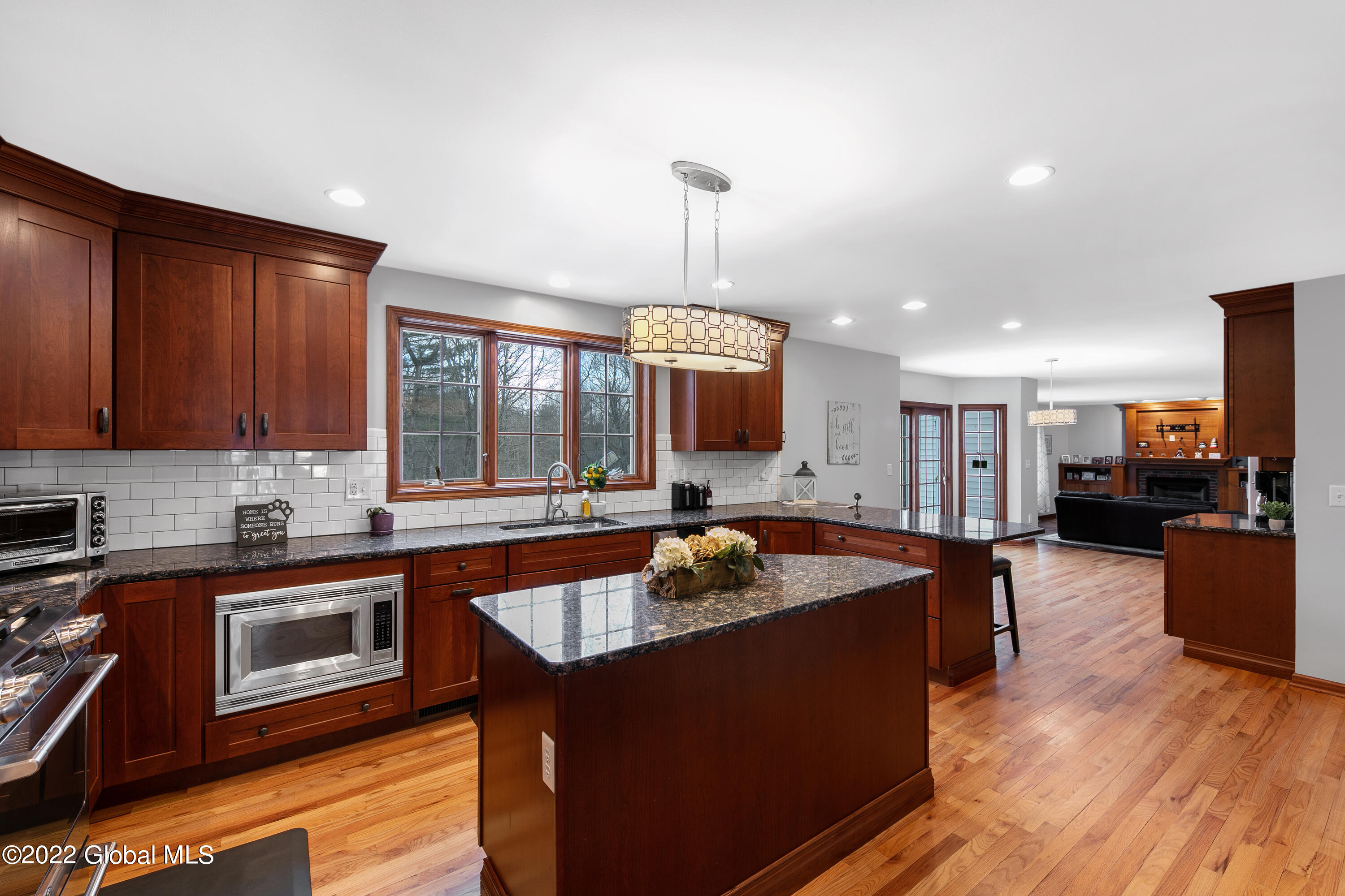 14 Thomas Drive Wynantskill, NY 12198 - Photo 4 of 52 14 Thomas Dr (9)