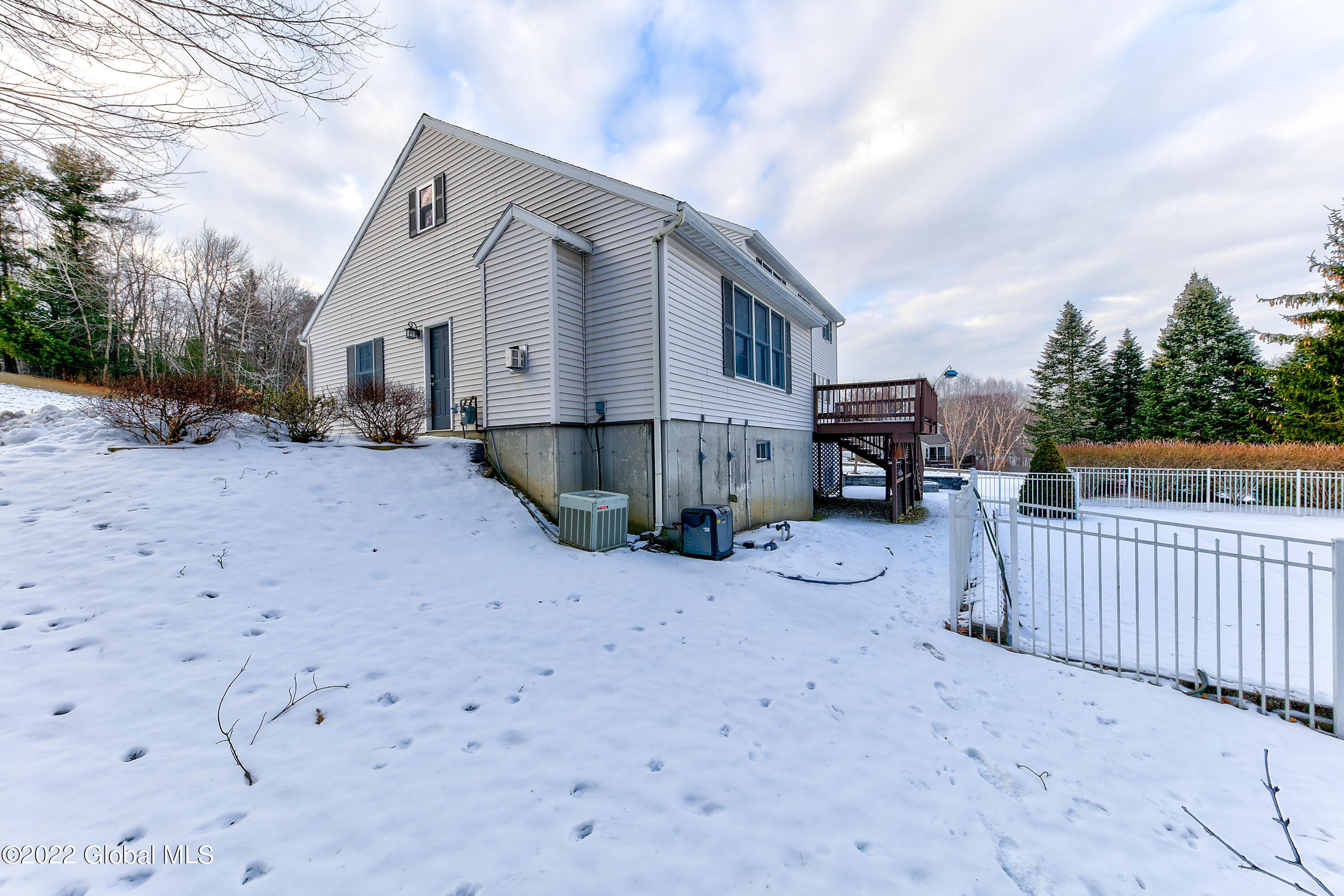 14 Thomas Drive Wynantskill, NY 12198 - Photo 47 of 52 14 Thomas Dr (43)